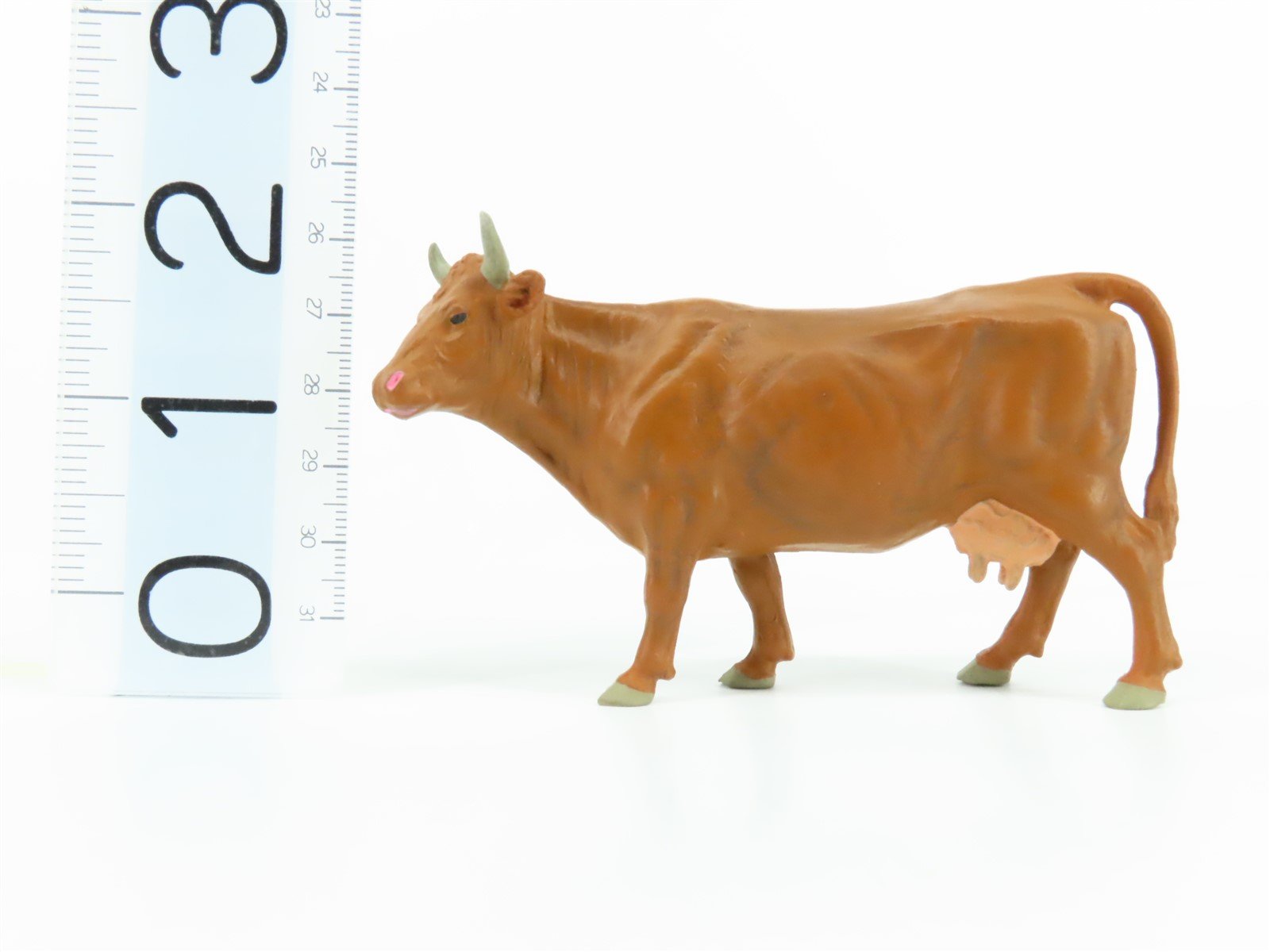 G 1/25 Scale Preiser Elastolin 47003 Cow Standing Animal Figure