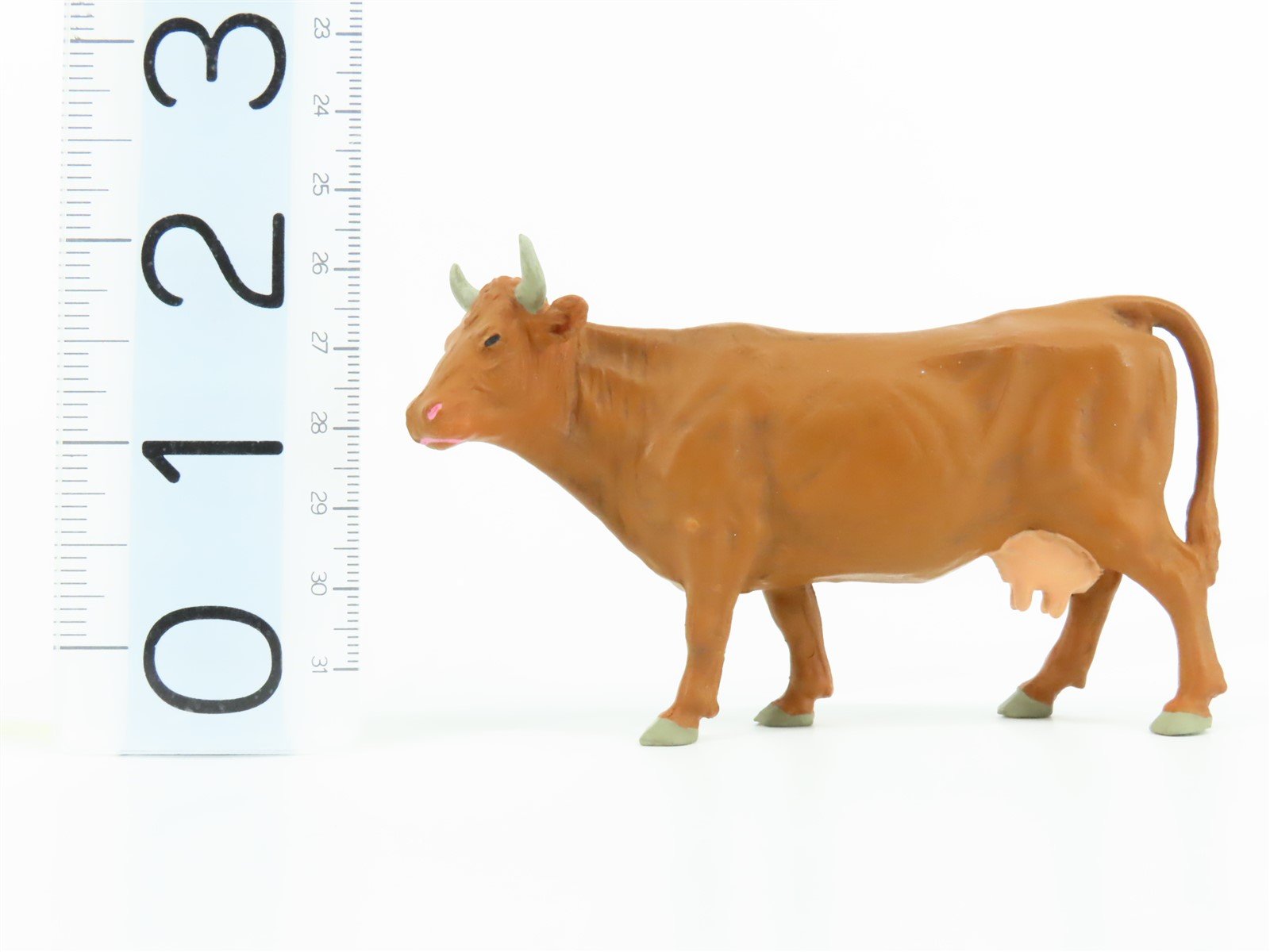G 1/25 Scale Preiser Elastolin 47003 Cow Standing Animal Figure