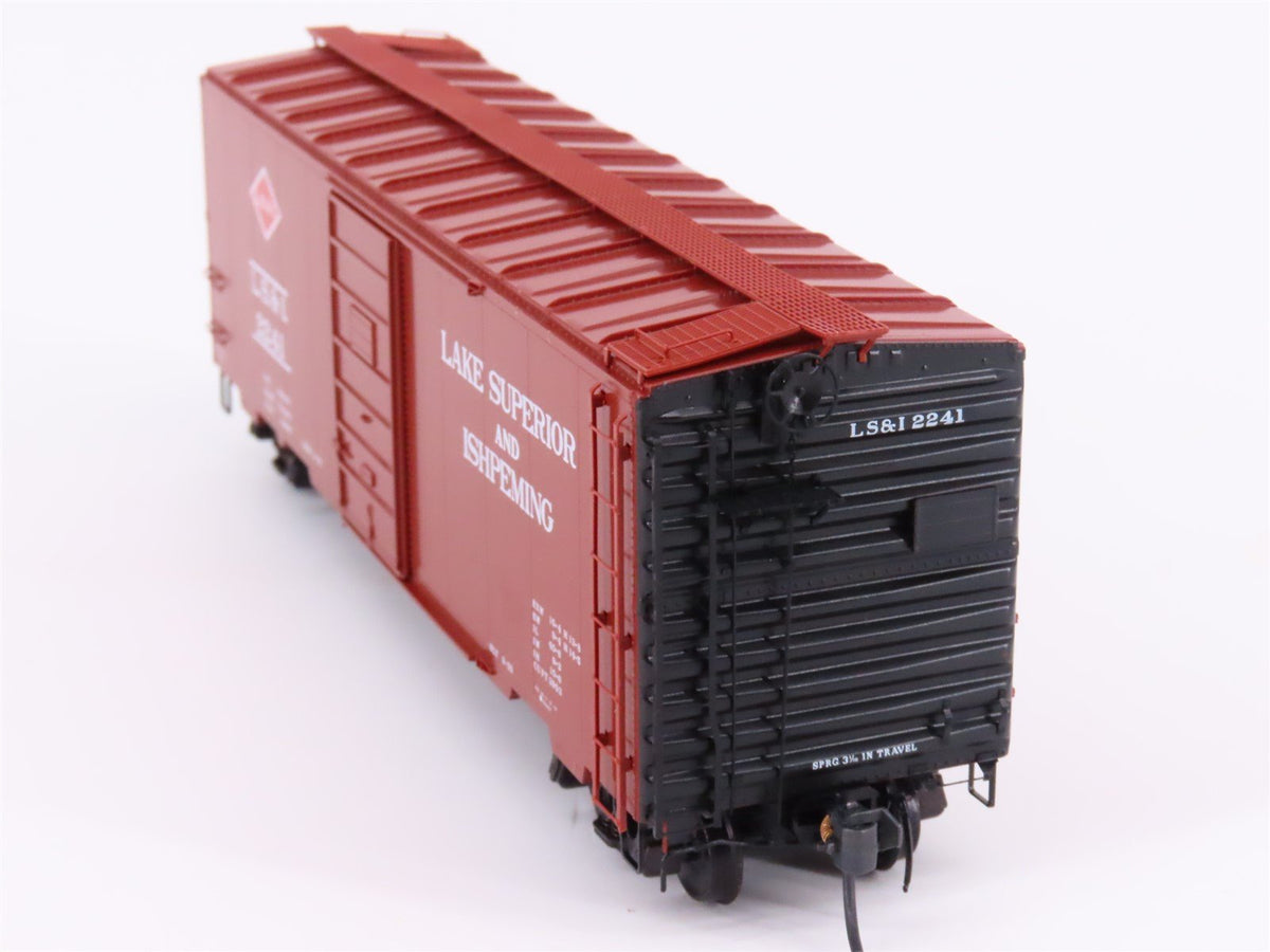 HO Scale Kadee 4028 LS&amp;I Lake Superior &amp; Ishpeming 40&#39; Single Door Box Car #2241