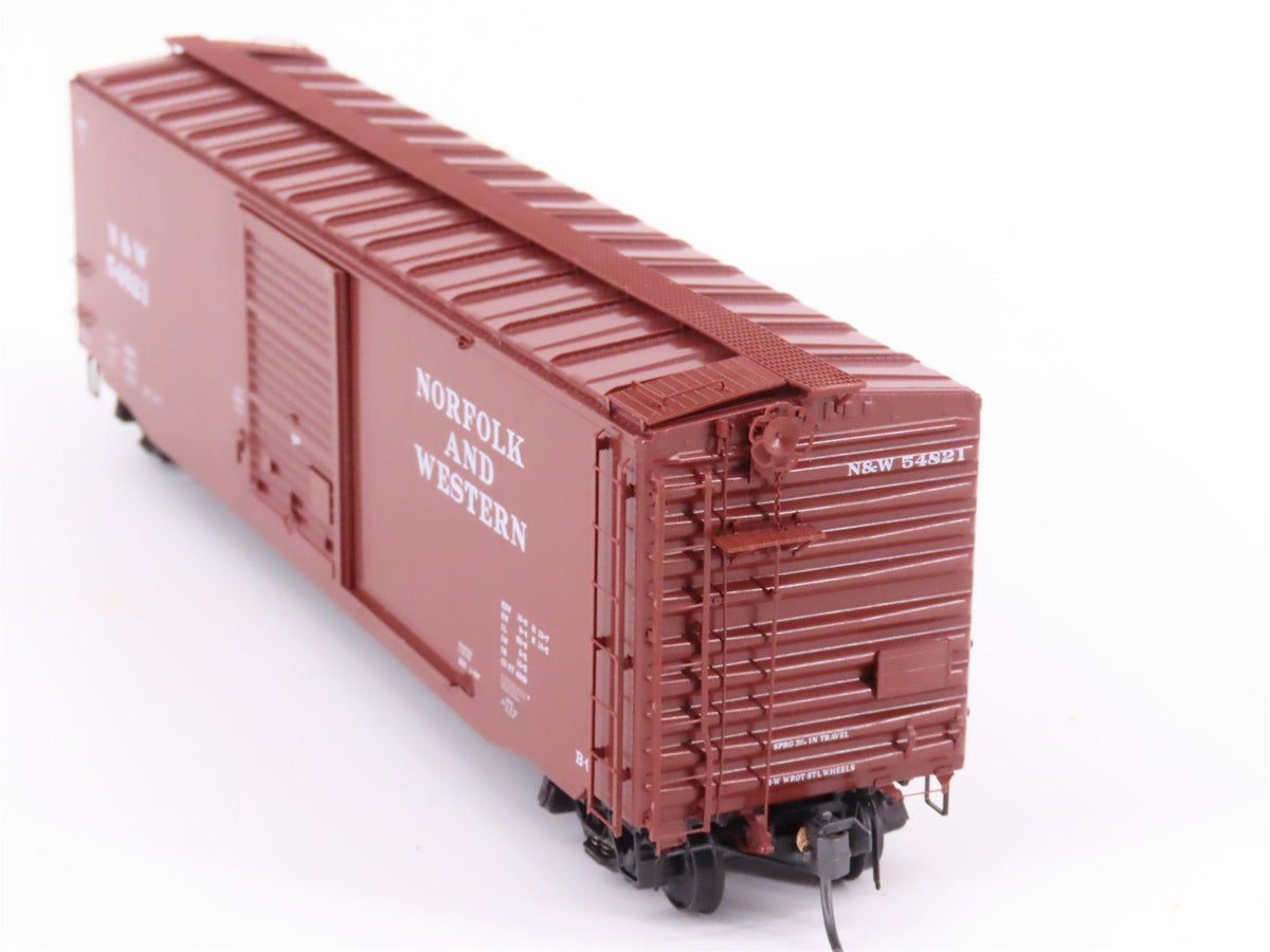 HO Scale Kadee 6005 N&amp;W Norfolk &amp; Western 50&#39; Single Door Box Car #54821