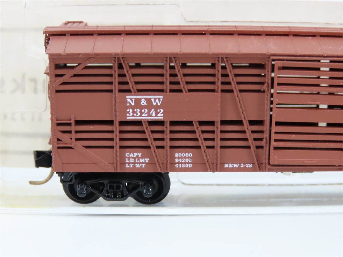 N Scale BLW/Kadee 145-2 N&amp;W Norfolk &amp; Western 40&#39; Stock Car #33242