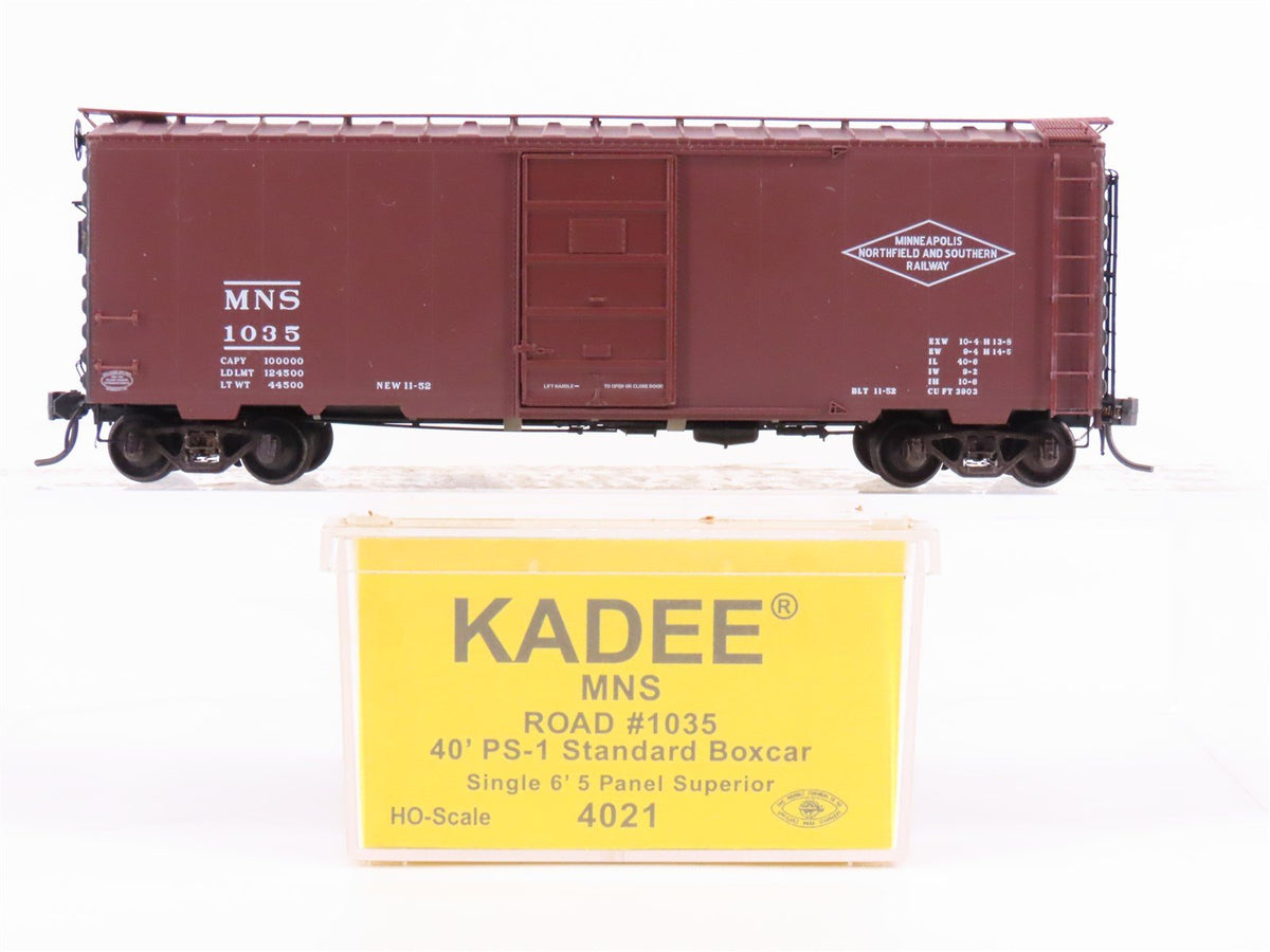 HO Scale Kadee 4021 MNS Minneapolis Northfield &amp; Southern 40&#39; Box Car #1035