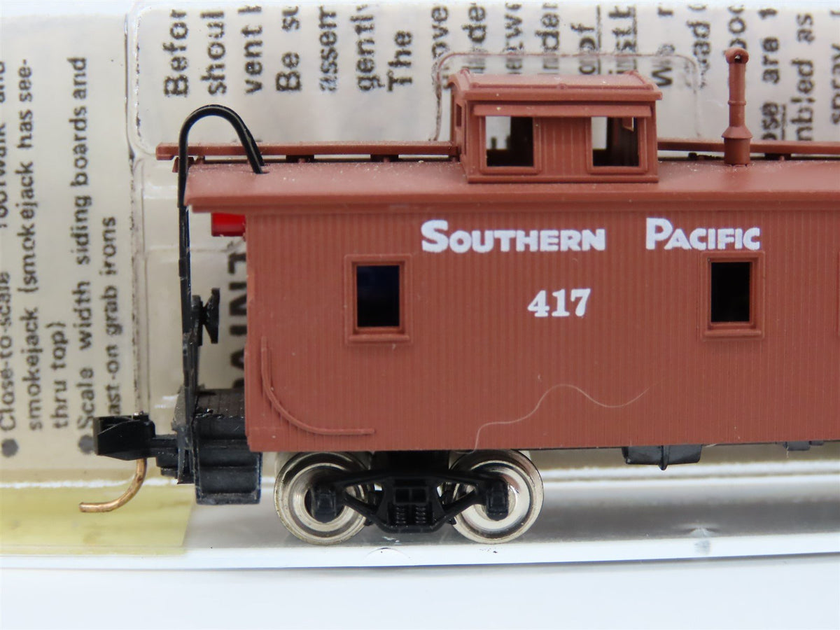 N Scale Kadee/Micro-Trains MTL 50070 SP Southern Pacific Caboose #417 w/ Light