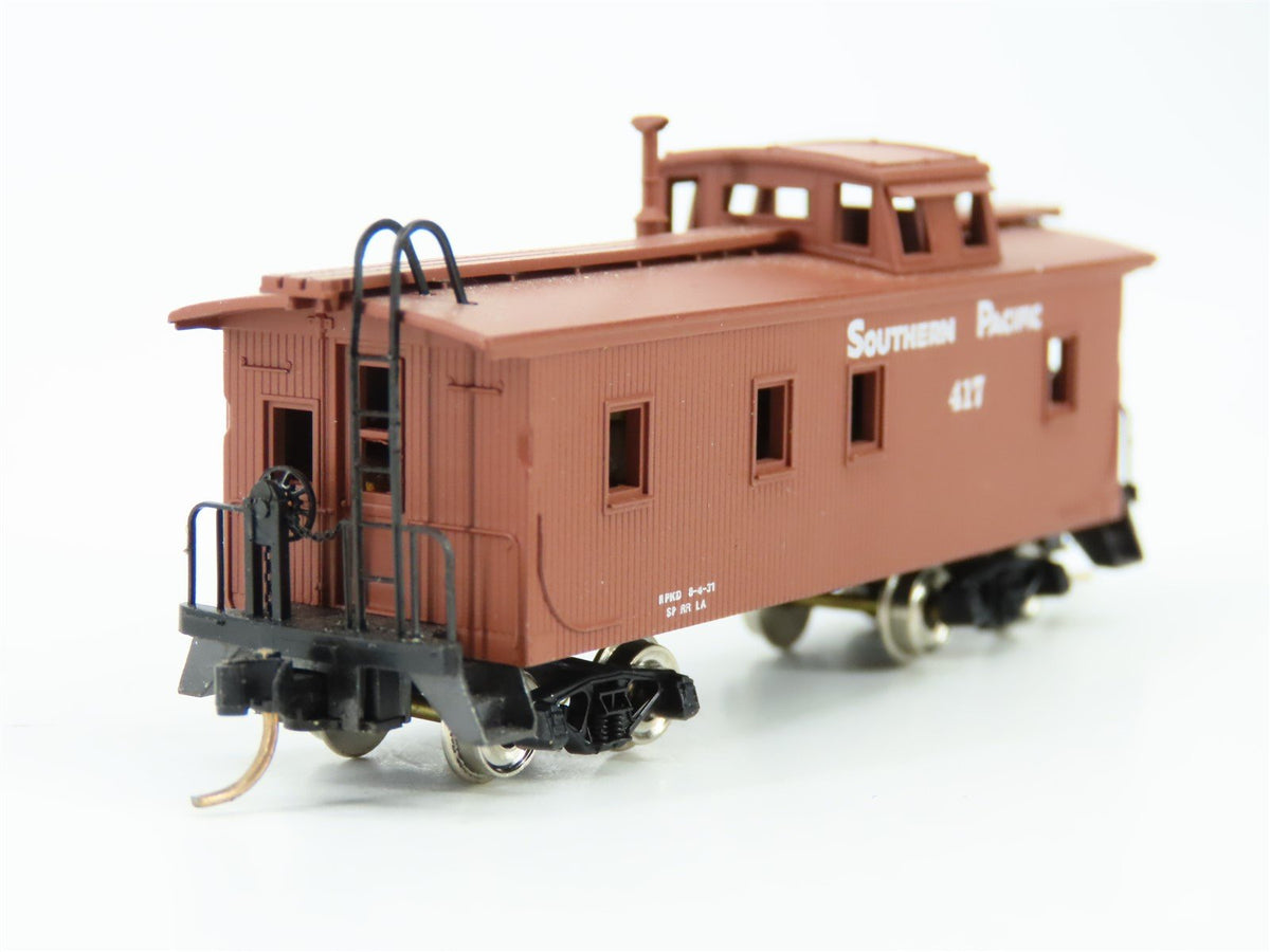 N Scale Kadee/Micro-Trains MTL 50070 SP Southern Pacific Caboose #417 w/ Light