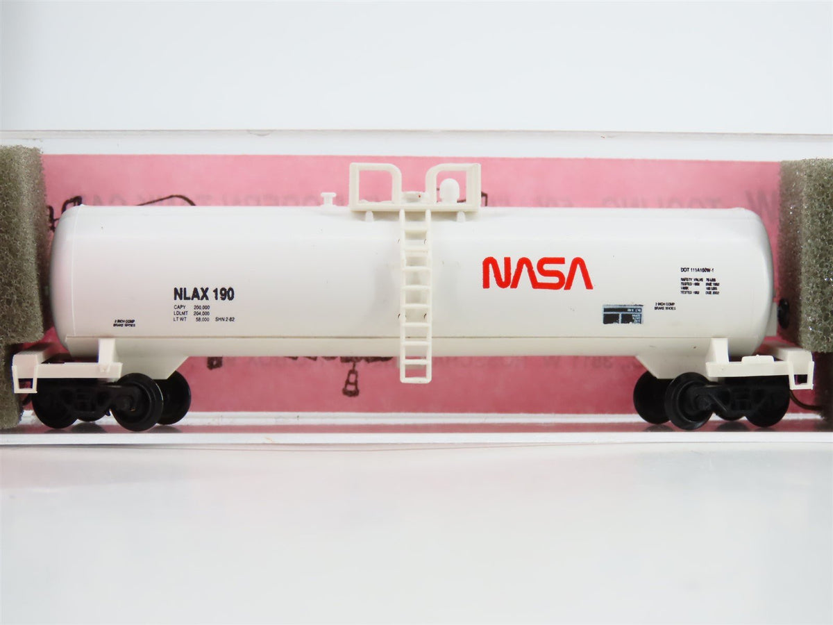 N Scale Roundhouse NLAX NASA 50&#39; Modern Tankcar #190