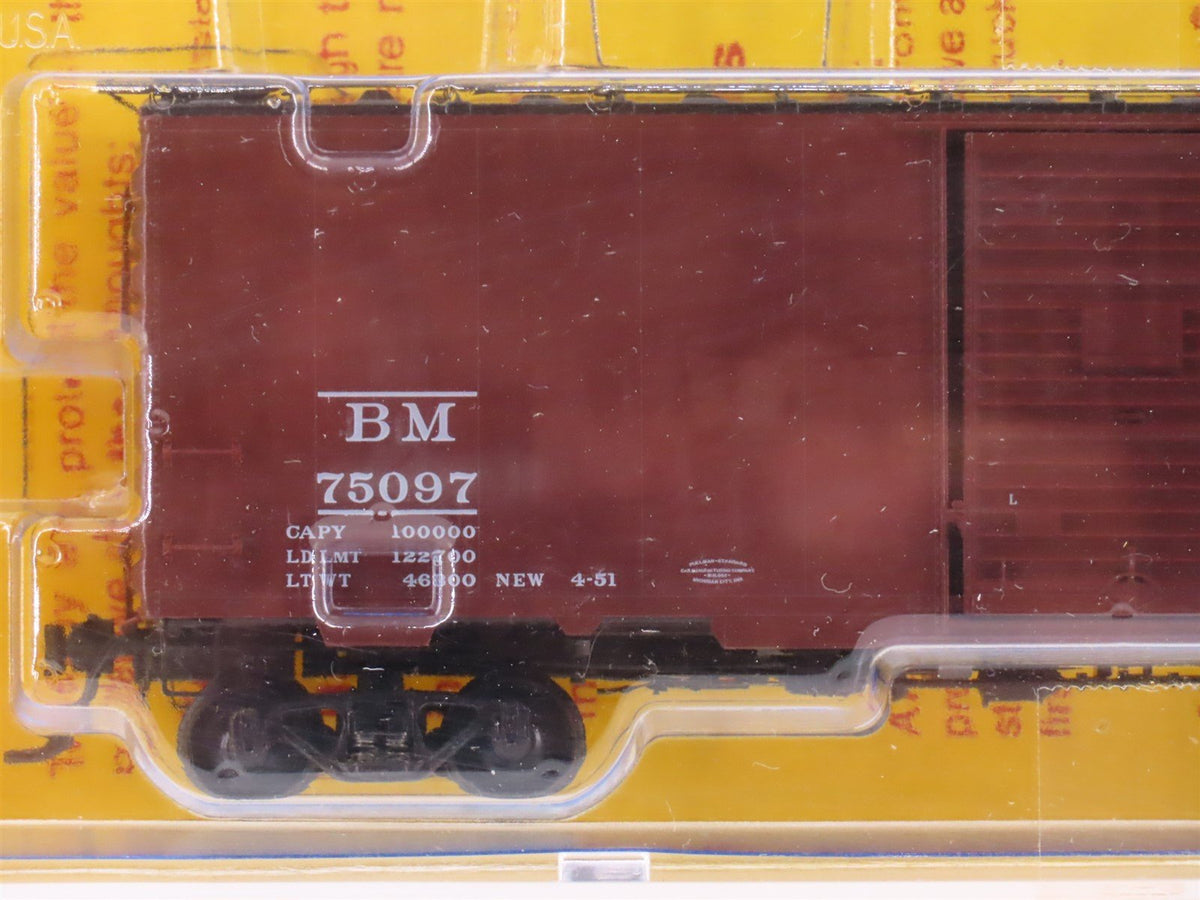 HO Scale Kadee 4807 BM Boston &amp; Maine 40&#39; Single Door Box Car #75097 - Sealed