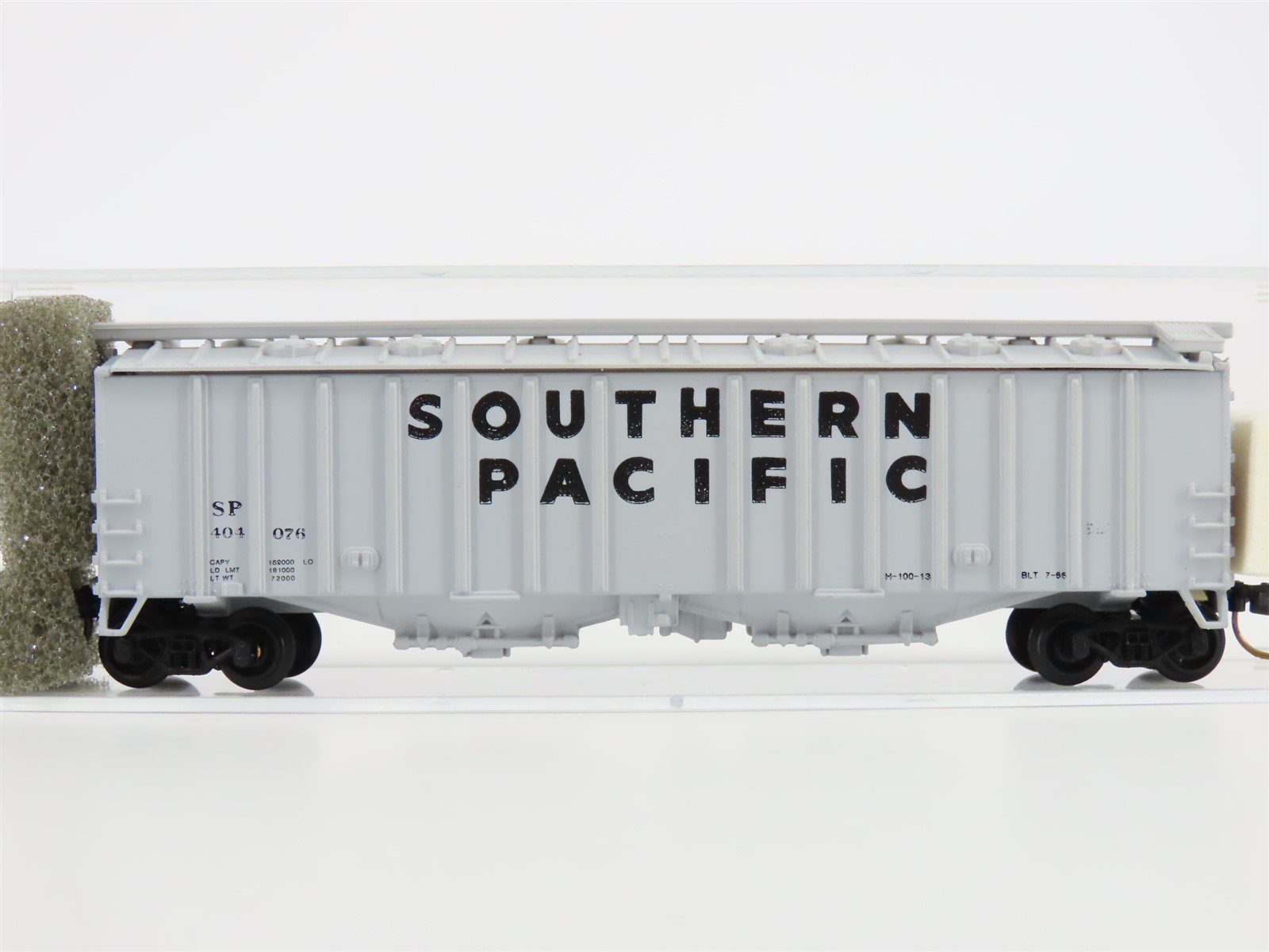 N Scale Kadee/Micro-Trains SP Southern Pacific Airslide 2-Bay Hopper Car #404076