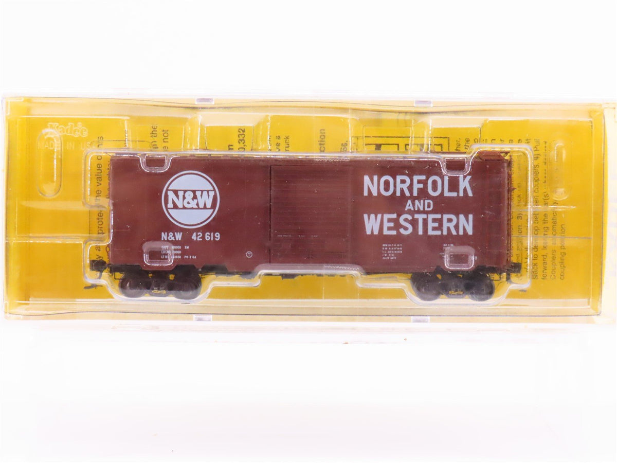 HO Kadee 5241 N&amp;W Norfolk &amp; Western 40&#39; Single Door Box Car #42619 - Sealed