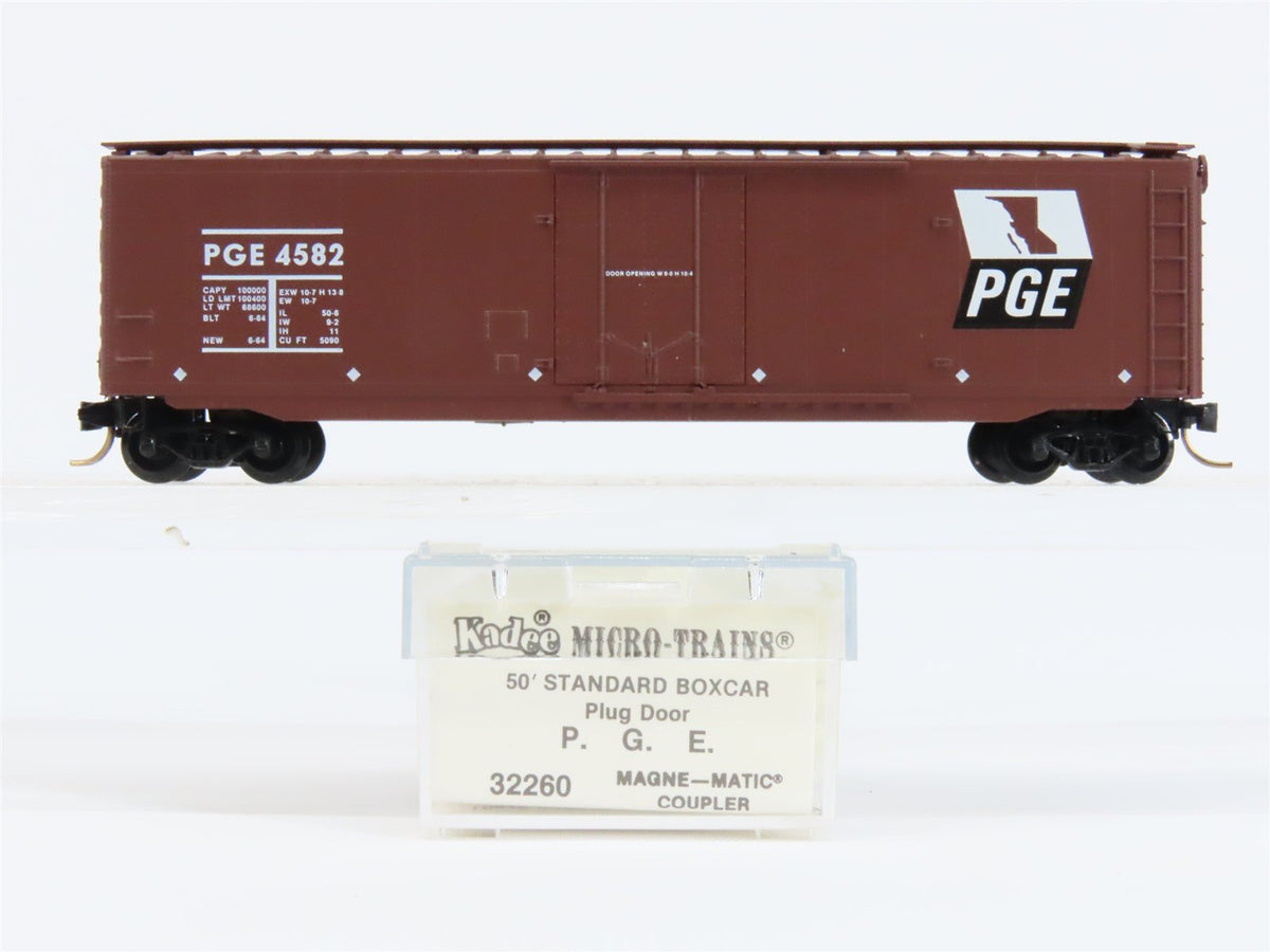 N Scale Micro-Trains MTL/Kadee 32260 PGE Railway 50&#39; Standard Boxcar #4582