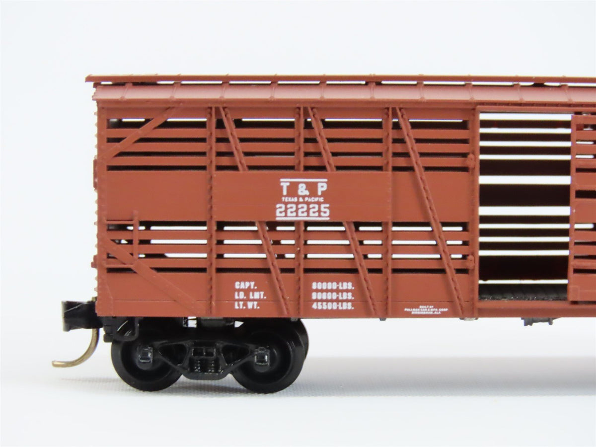 N Scale Micro-Trains MTL/Kadee 35110 T&amp;P Texas &amp; Pacific 40&#39; Stock Car #22225