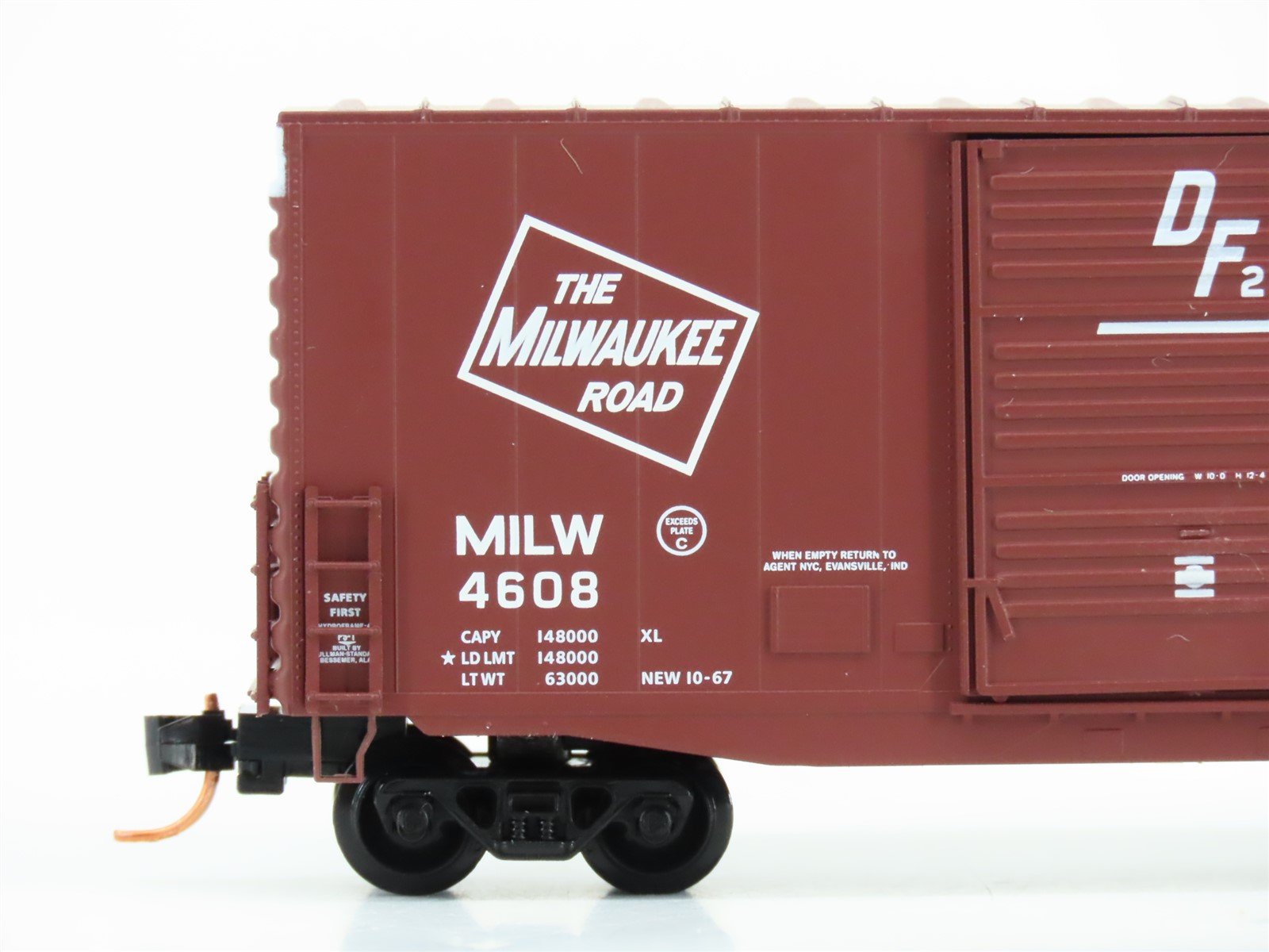 N Scale Micro-Trains MTL 10100020 MILW Milwaukee Road 40' Box Car #4608