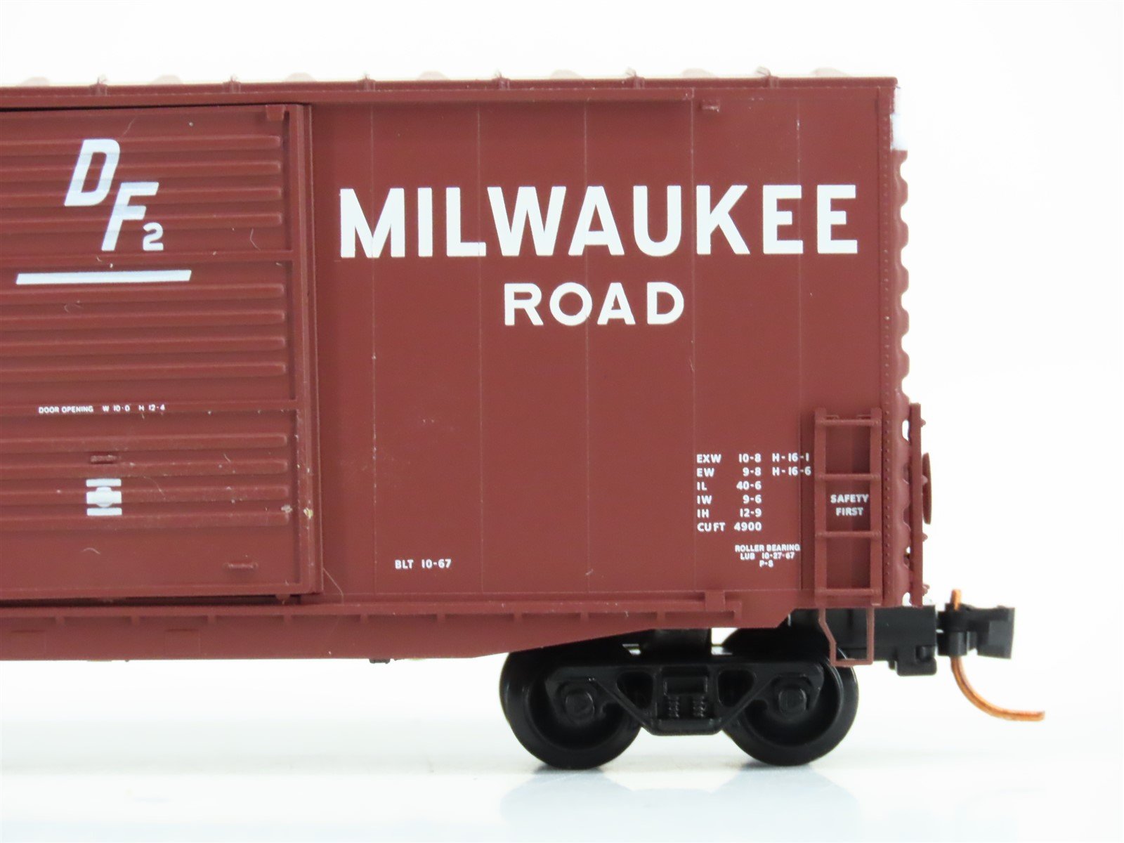 N Scale Micro-Trains MTL 10100020 MILW Milwaukee Road 40' Box Car #4608