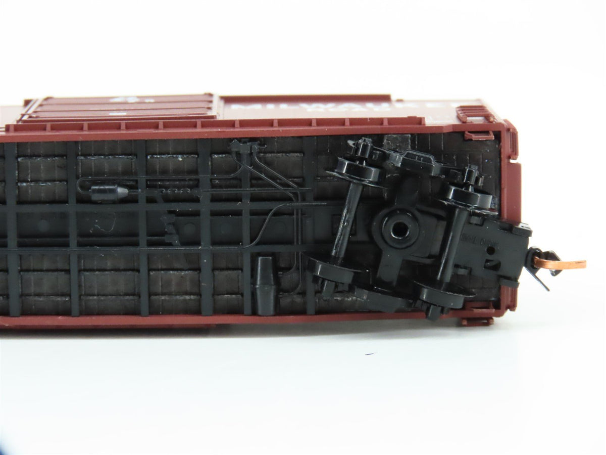 N Scale Micro-Trains MTL 10100020 MILW Milwaukee Road 40&#39; Box Car #4608