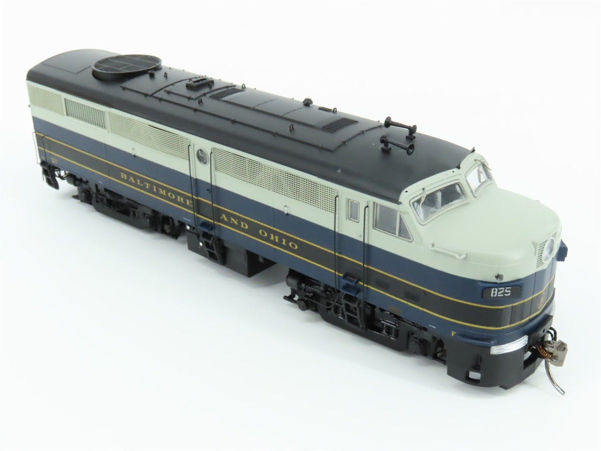 HO Scale Rapido 21500 B&amp;O Baltimore &amp; Ohio ALCO FA-2 Diesel #825 w/ DCC &amp; Sound