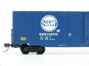 N Scale Atlas 37243 N&W Norfolk & Western 60' Single Door Box Car #600920