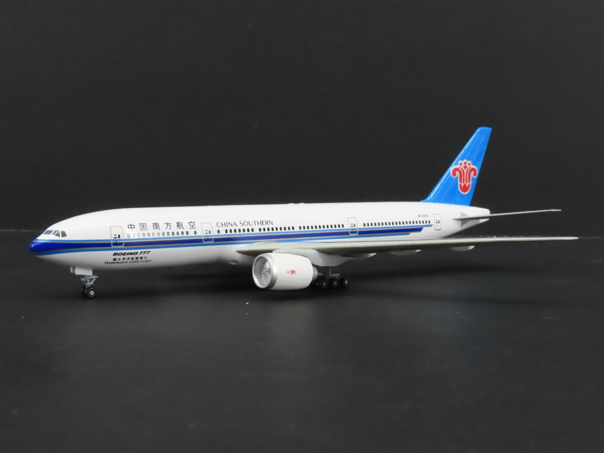 1:400 Dragon Wings 55039 Die-Cast China Southern Boeing B777-300 Airliner B2055