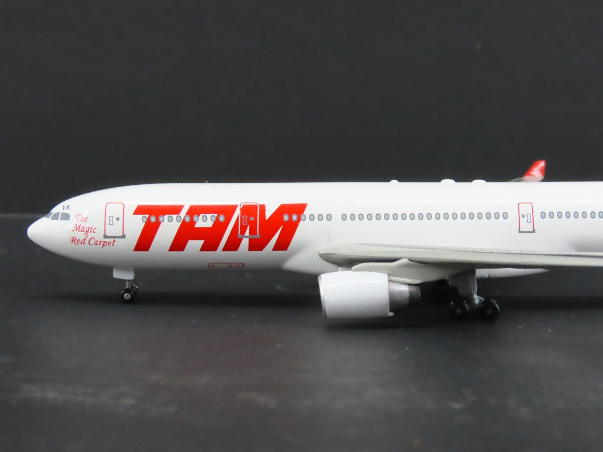 1:400 Dragon Wings 55141 Die-Cast TAM Airlines Airbus A330-232 Airliner PT-MVA