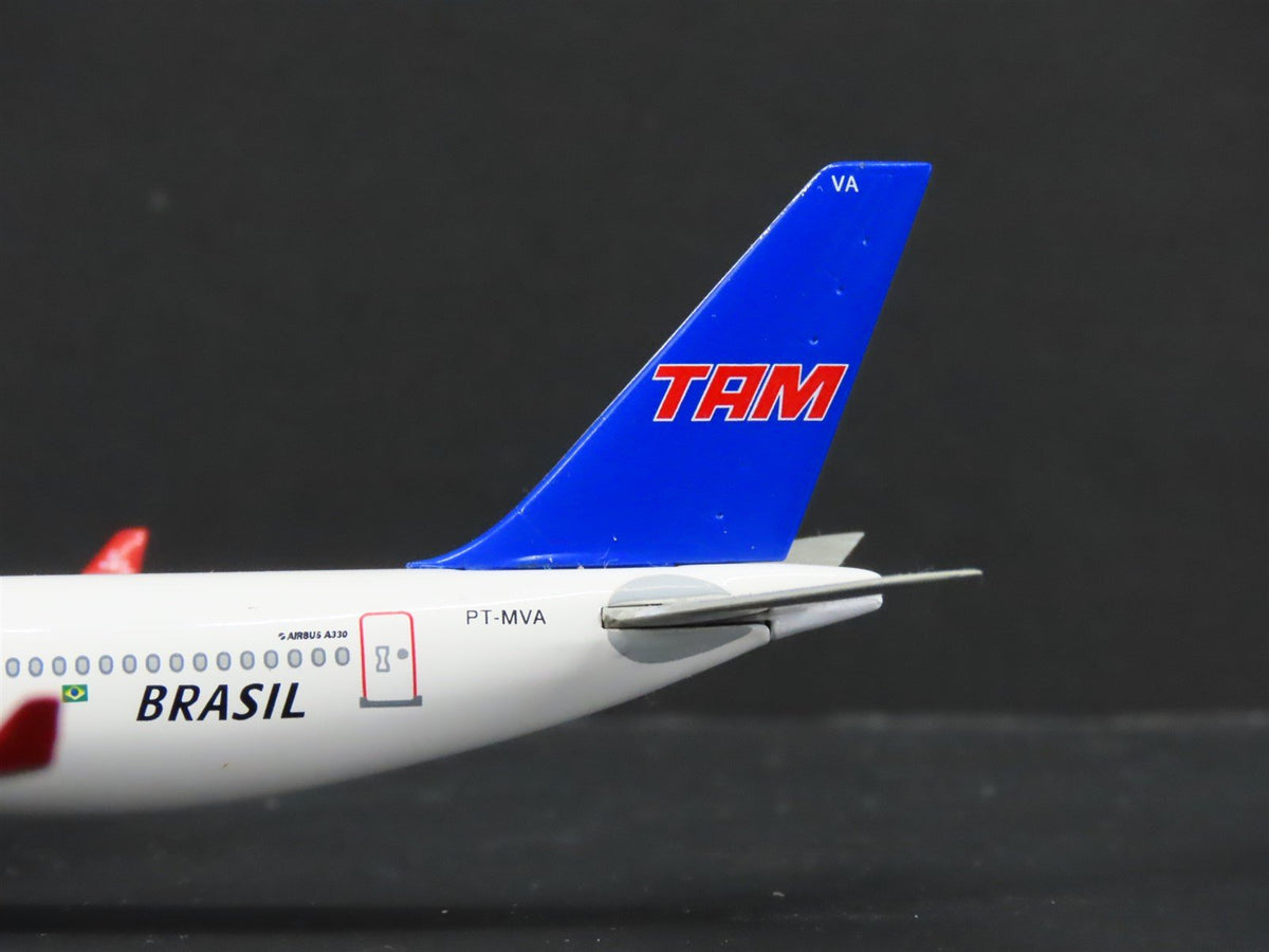 1:400 Dragon Wings 55141 Die-Cast TAM Airlines Airbus A330-232 Airliner PT-MVA