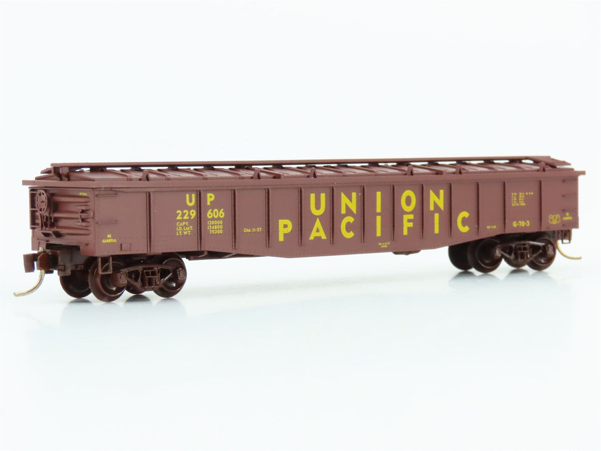 N Scale Micro-Trains MTL 106020 UP Union Pacific 50&#39; Covered Gondola #229606