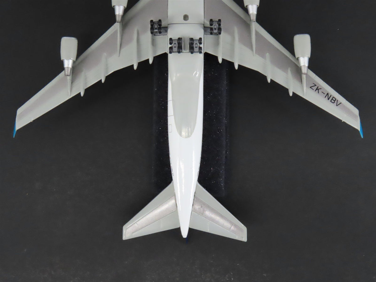 1:400 Dragon Wings 55131 DieCast Air New Zealand Boeing 747-419 Airliner ZK-NBV