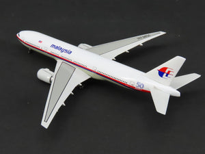 1:400 Dragon Wings 55027 Die-Cast Malaysia Air Boeing 777-212 Airliner 9M-MRA