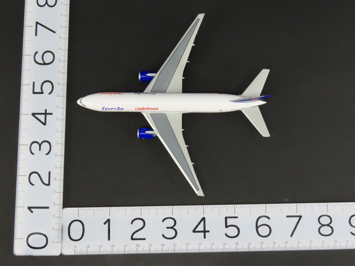 1:400 Dragon Wings 55067 Die-Cast Egypt Air Boeing 777-266 Airliner SU-GBP