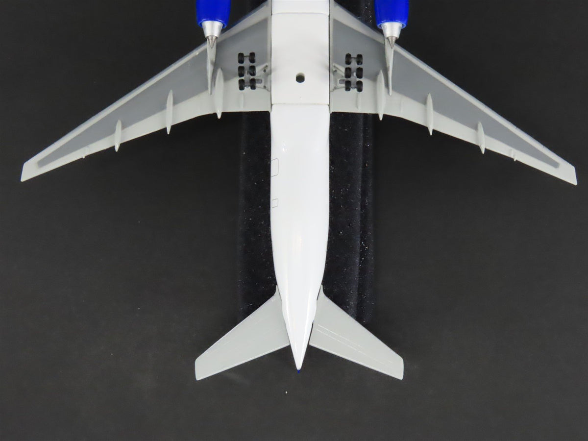 1:400 Dragon Wings 55067 Die-Cast Egypt Air Boeing 777-266 Airliner SU-GBP
