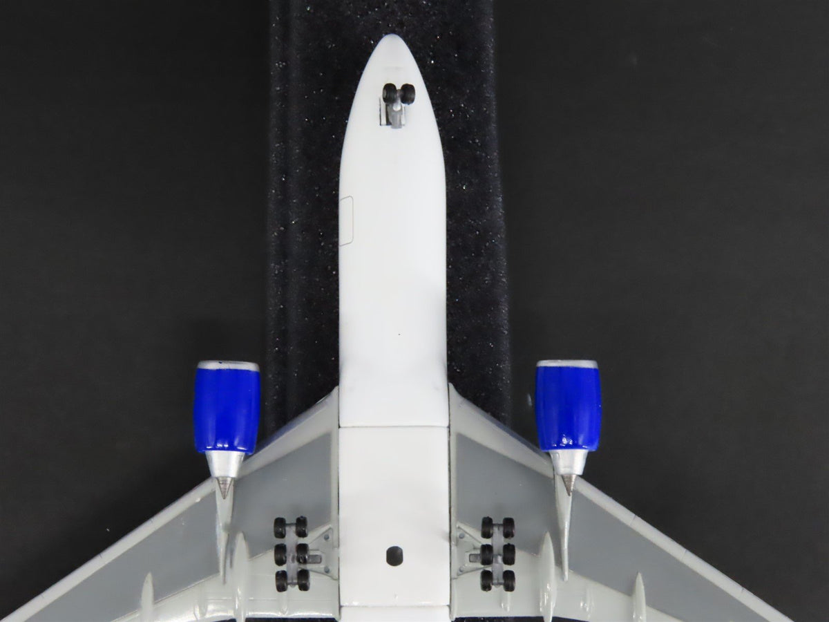 1:400 Dragon Wings 55067 Die-Cast Egypt Air Boeing 777-266 Airliner SU-GBP
