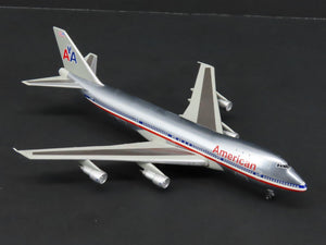 1:400 Dragon Wings 55140 Die-Cast American Airlines Boeing 747-122 Airliner