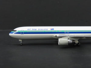 1:400 Dragon Wings 55033 Die-Cast Air New Zealand Boeing 767-319 Airliner ZK-NCH