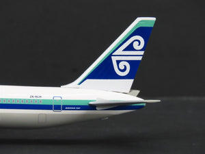 1:400 Dragon Wings 55033 Die-Cast Air New Zealand Boeing 767-319 Airliner ZK-NCH