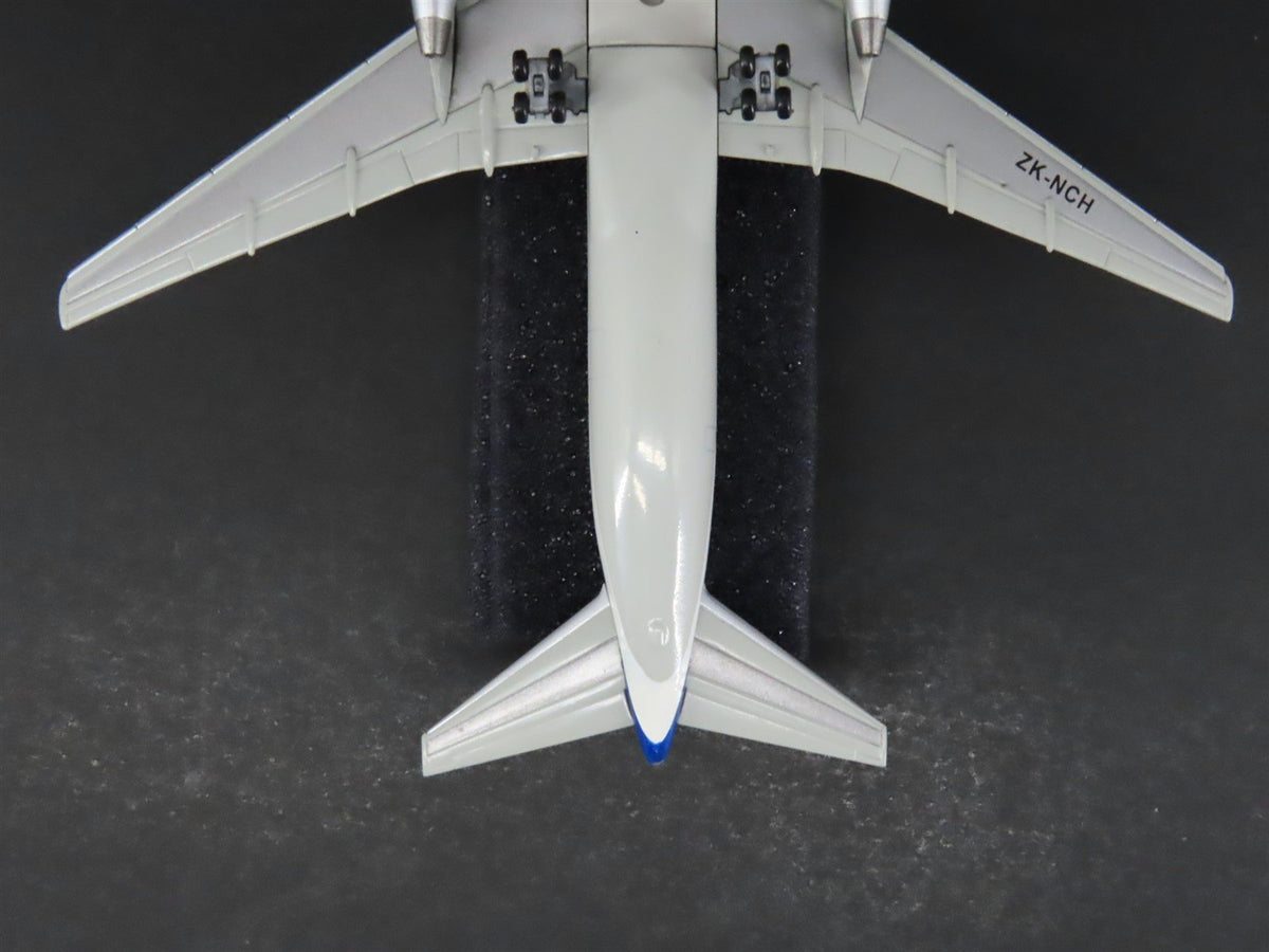 1:400 Dragon Wings 55033 Die-Cast Air New Zealand Boeing 767-319 Airliner ZK-NCH