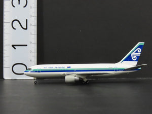 1:400 Dragon Wings 55032 Die-Cast Air New Zealand Boeing 767-319 Airliner ZK-NBA