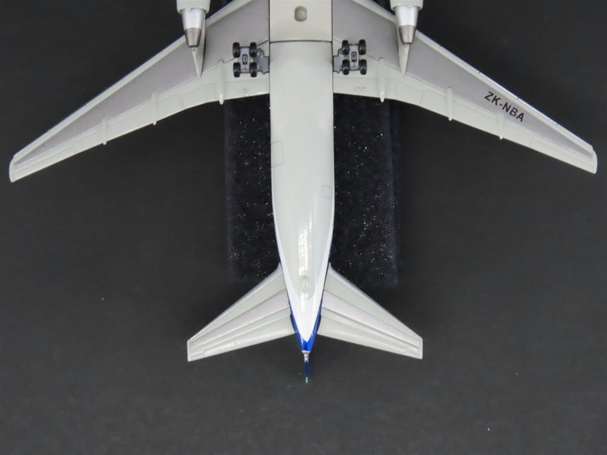1:400 Dragon Wings 55032 Die-Cast Air New Zealand Boeing 767-319 Airliner ZK-NBA