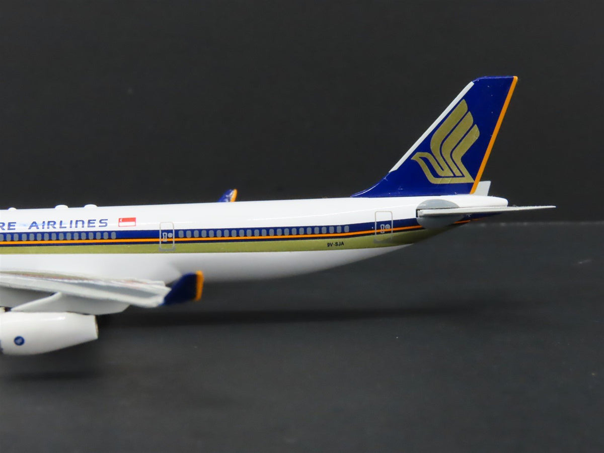 1:400 Dragon Wings 55003 Singapore Airbus A340-313 Die-Cast Airliner 9V-SJA