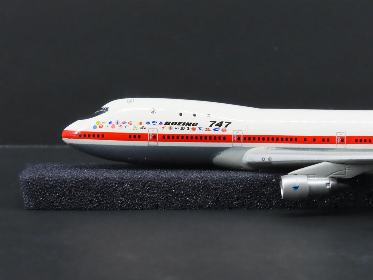 1:400 Sky Club 98-007 Boeing First Flight 30th Anniversary B747 &quot;RA001&quot; Airliner