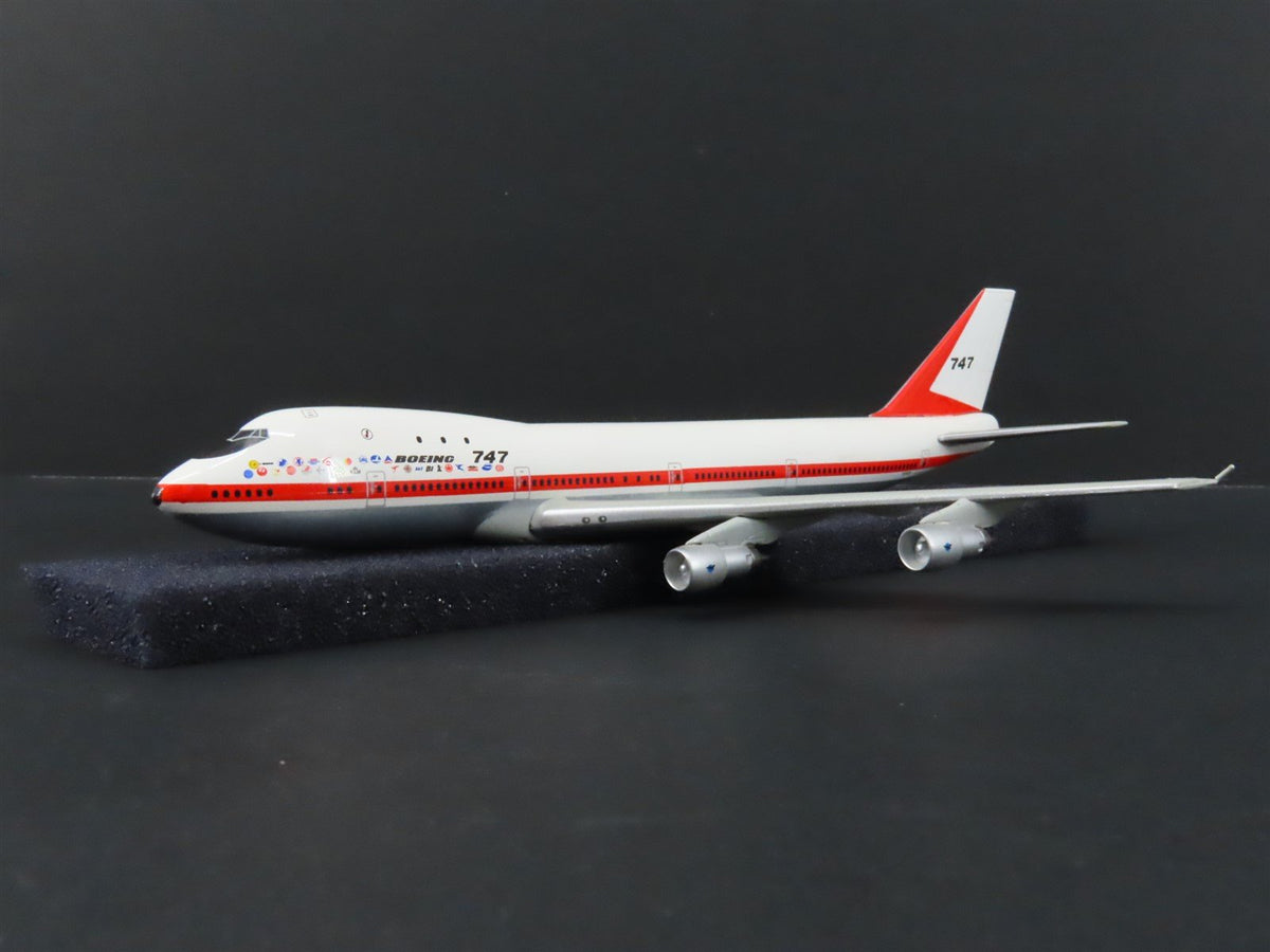 1:400 Sky Club 98-007 Boeing First Flight 30th Anniversary B747 &quot;RA001&quot; Airliner
