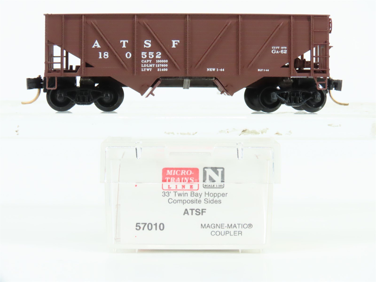 N Scale Micro-Trains MTL 57010 ATSF Santa Fe Railroad 2-Bay Open Hopper #180552