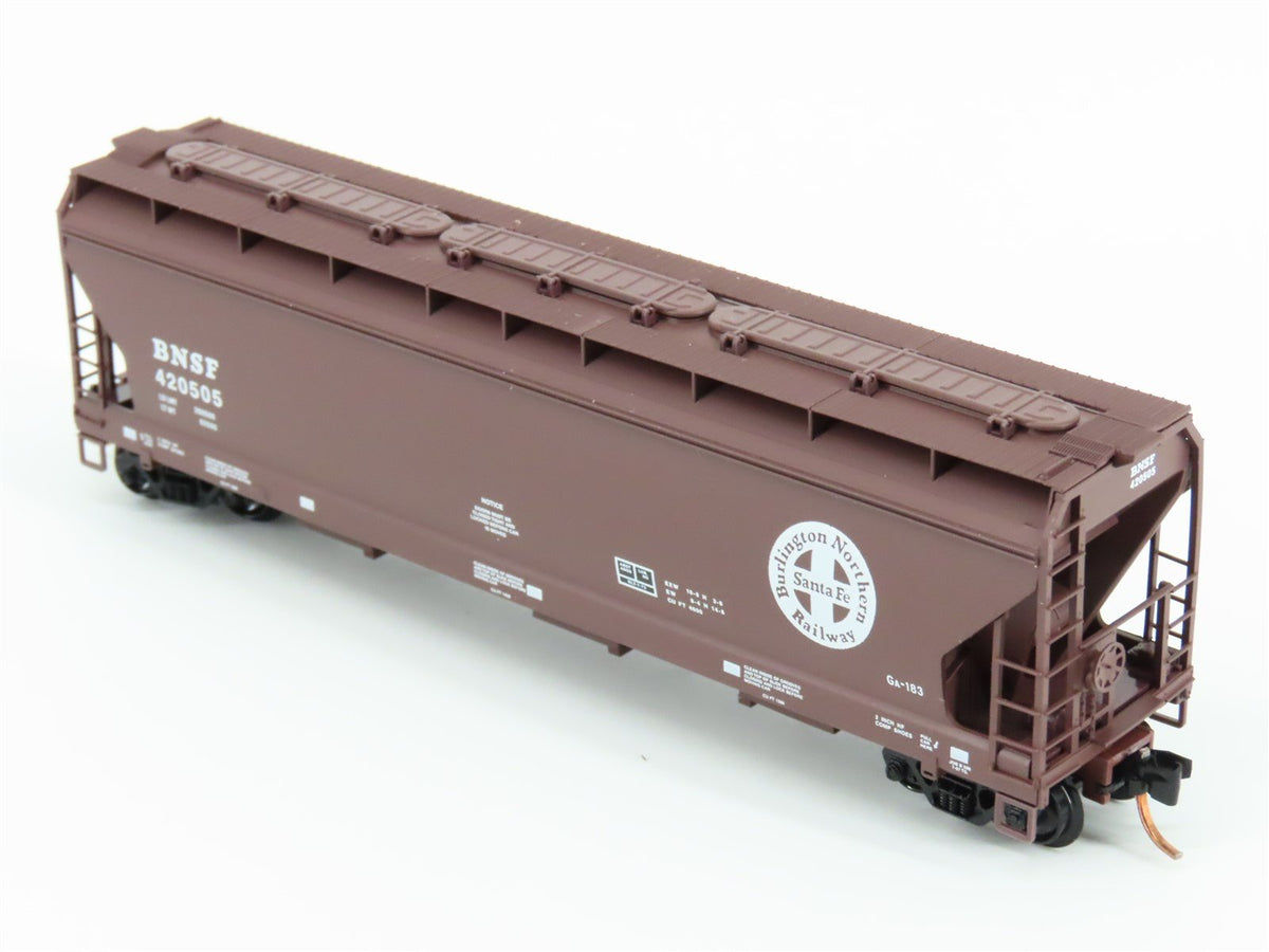 N Scale Micro-Trains MTL 94180 BNSF Railway 3-Bay Covered Hopper #420505