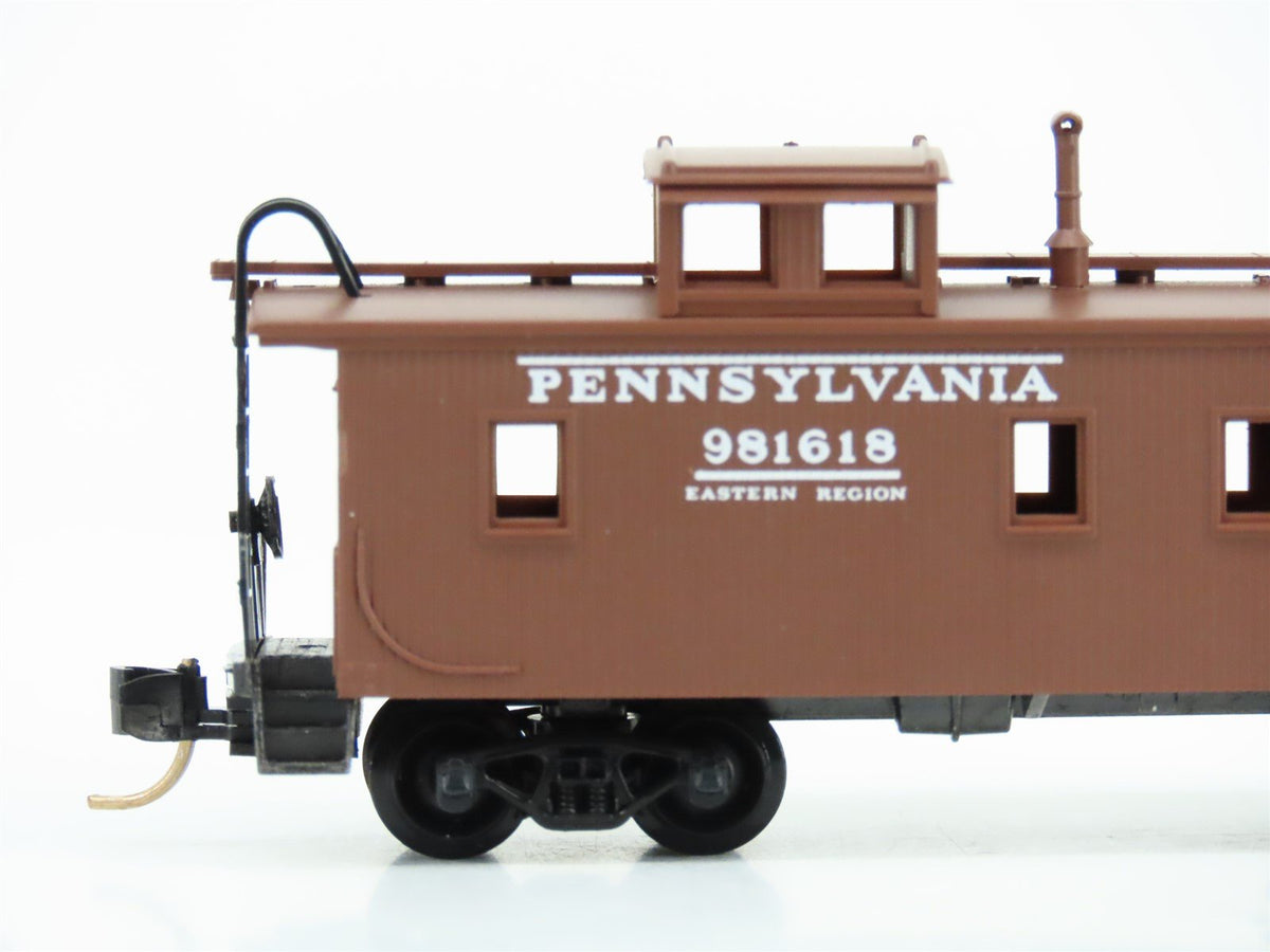 N Scale Micro-Trains MTL 51160 PRR Pennsylvania Railroad 34&#39; Caboose #981618