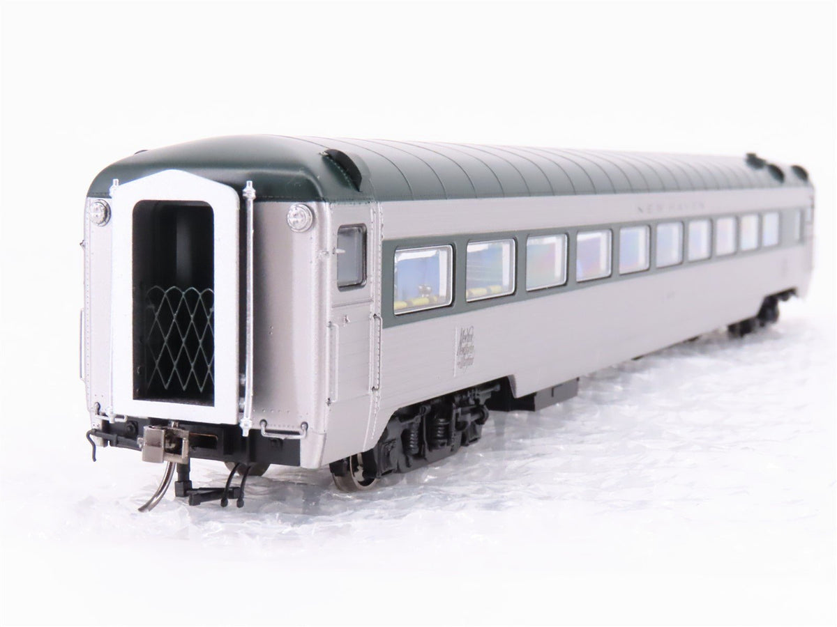 HO Scale Rapido 17209 NH New Haven Coach Passenger Car #8699 w/ Lights