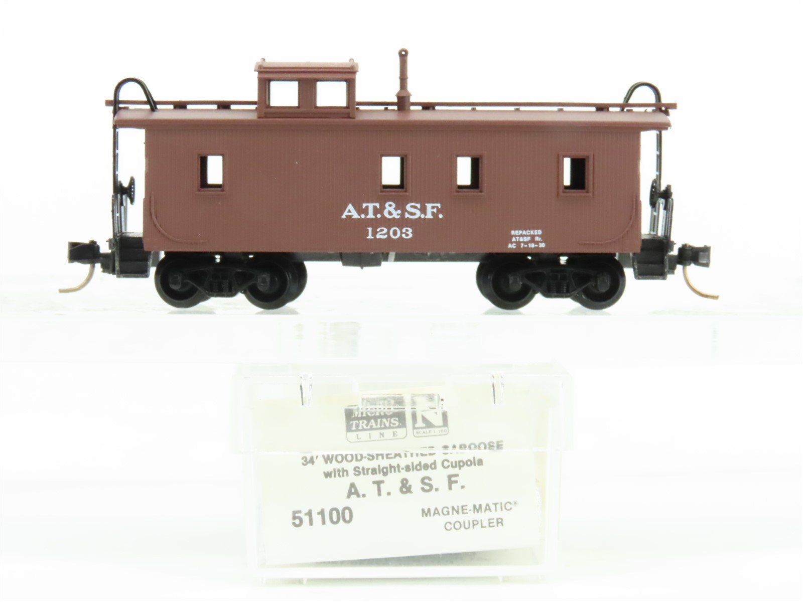N Scale Micro-Trains MTL 51100 ATSF Santa Fe Railroad 34' Wood Caboose #1203