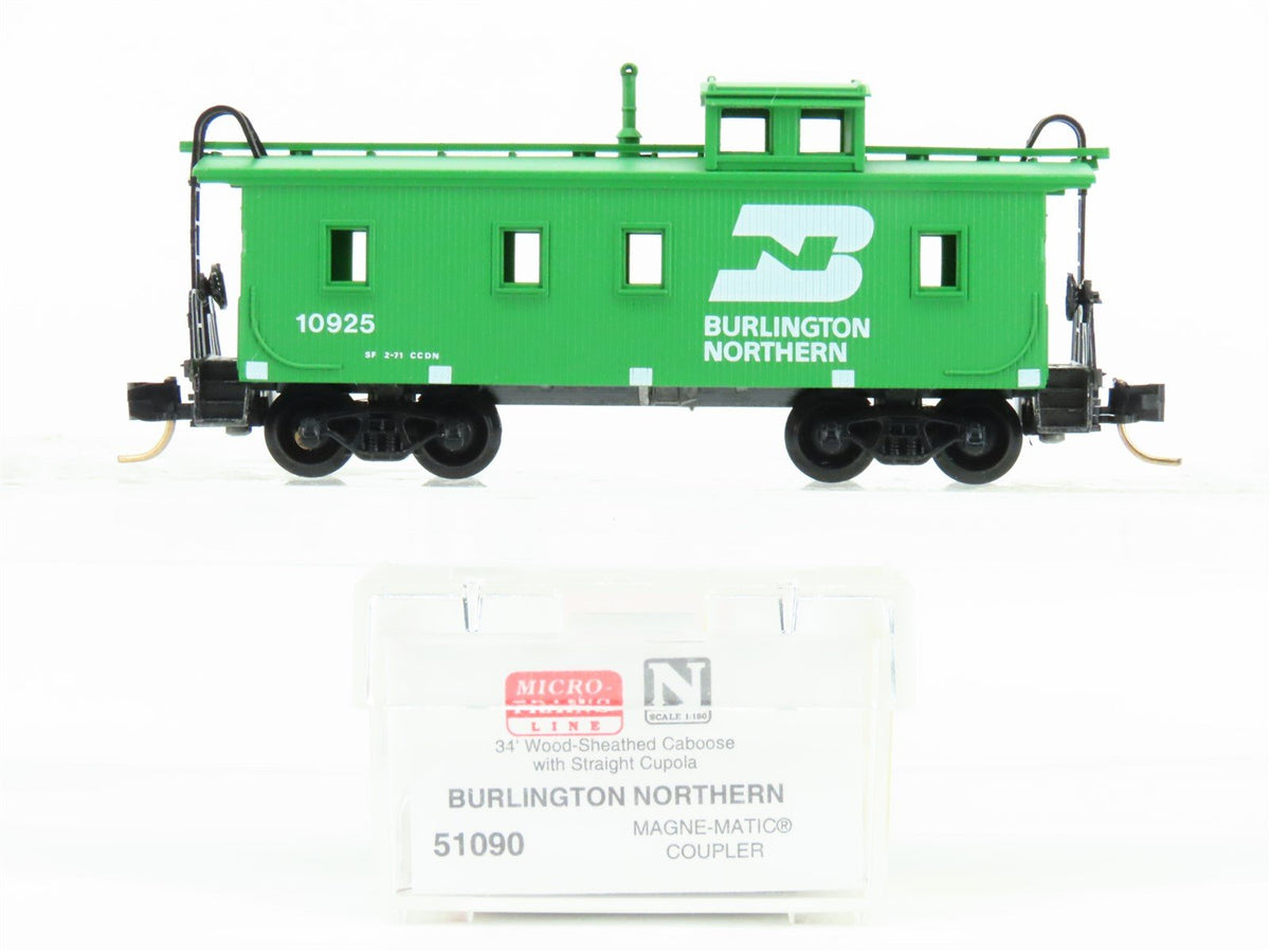 N Scale Micro-Trains MTL 51090 BN Burlington Northern 34&#39; Wood Caboose #10925