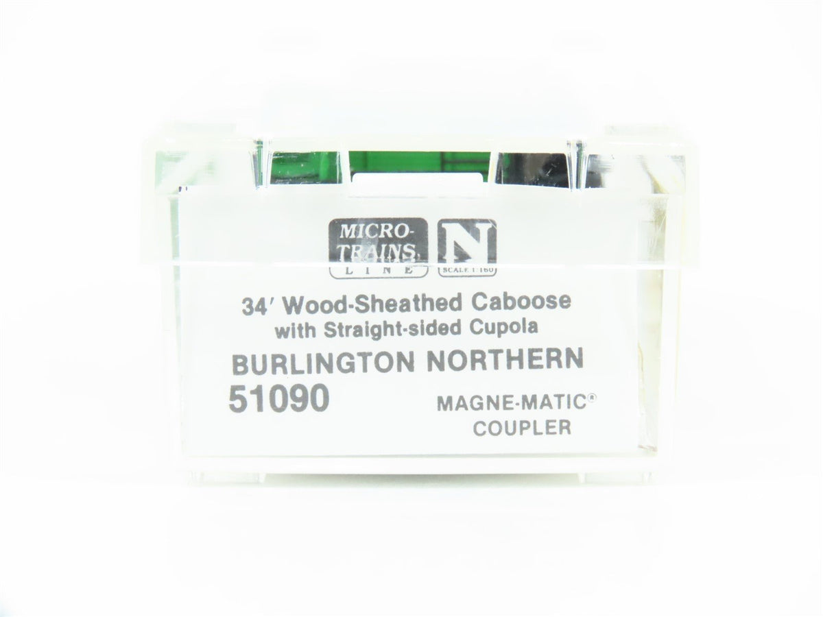 N Scale Micro-Trains MTL 51090 BN Burlington Northern 34&#39; Wood Caboose #10922