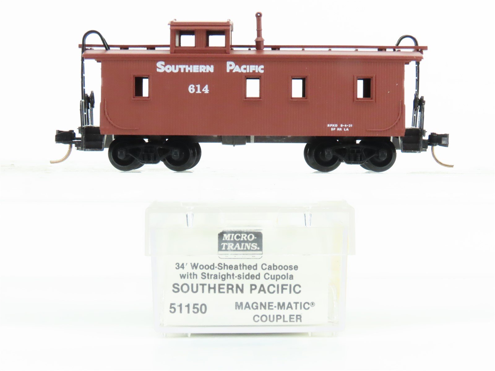 N Scale Micro-Trains MTL 51150 SP Southern Pacific 34' Wood Caboose #614