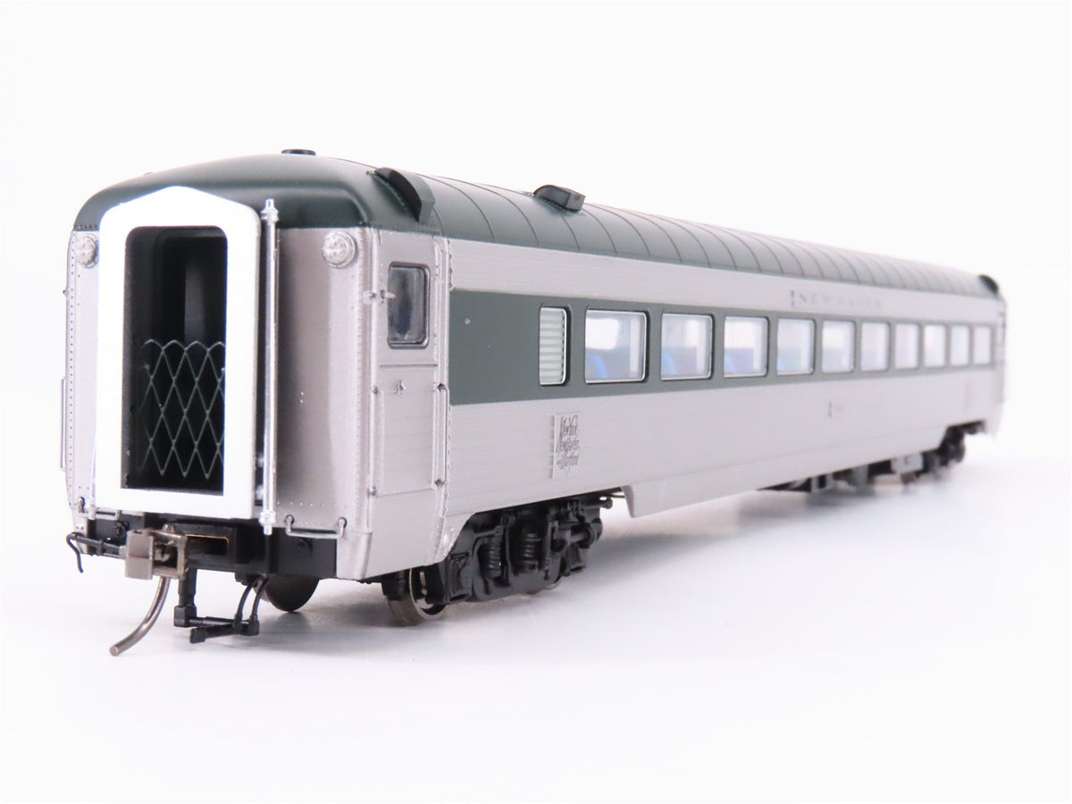 HO Scale Rapido 17204 NH New Haven Coach Passenger Car #8640 w/ Lights