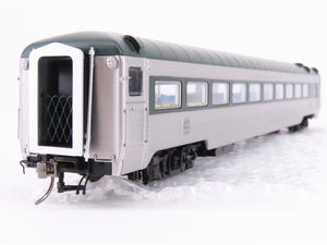 HO Scale Rapido 17204 NH New Haven Coach Passenger Car #8640 w/ Lights