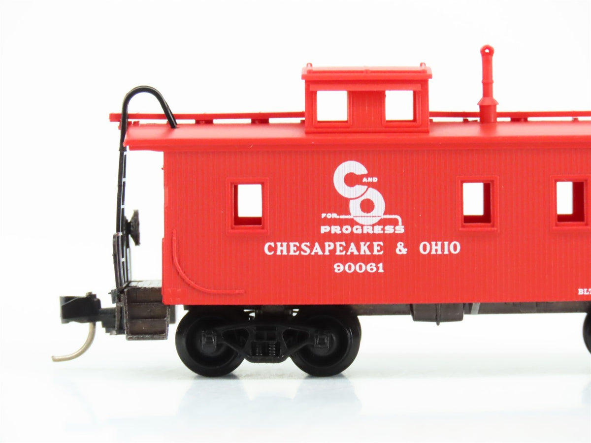 N Scale Micro-Trains MTL 50190 C&amp;O Chesapeake &amp; Ohio 34&#39; Wood Caboose #90061