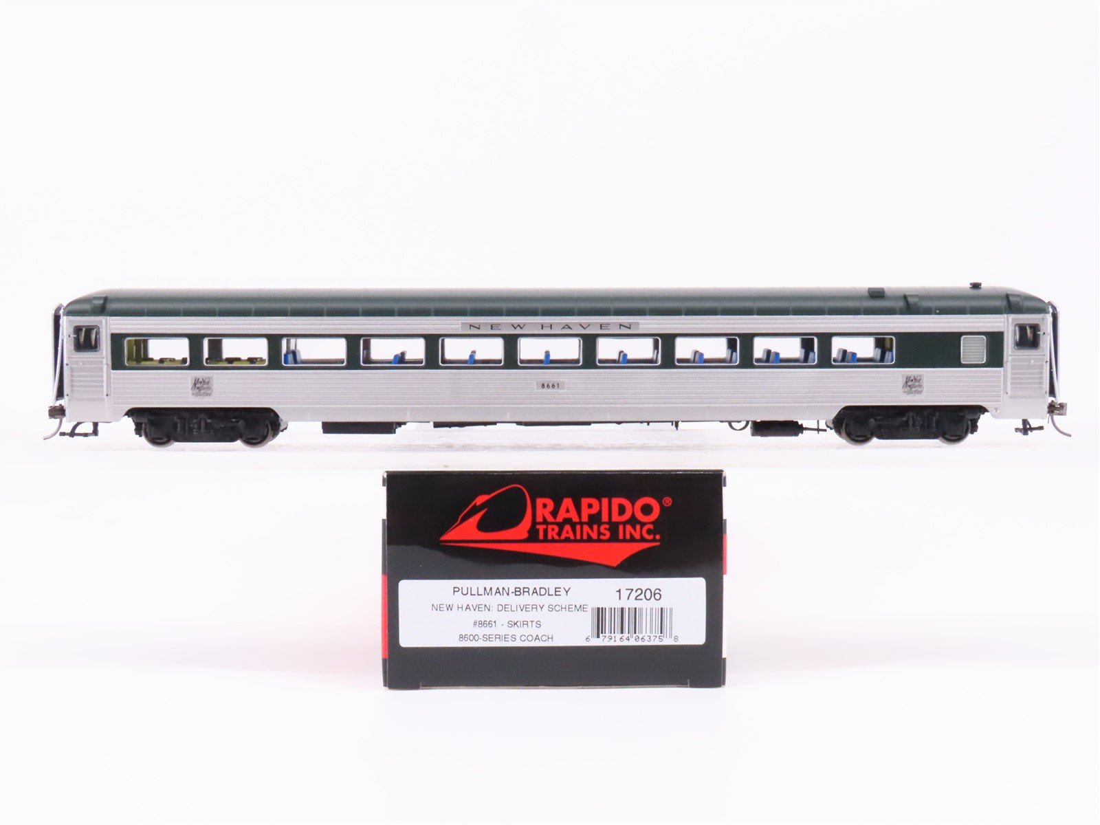 HO Scale Rapido 17206 NH New Haven Coach Passenger Car #8661 w/ Lights