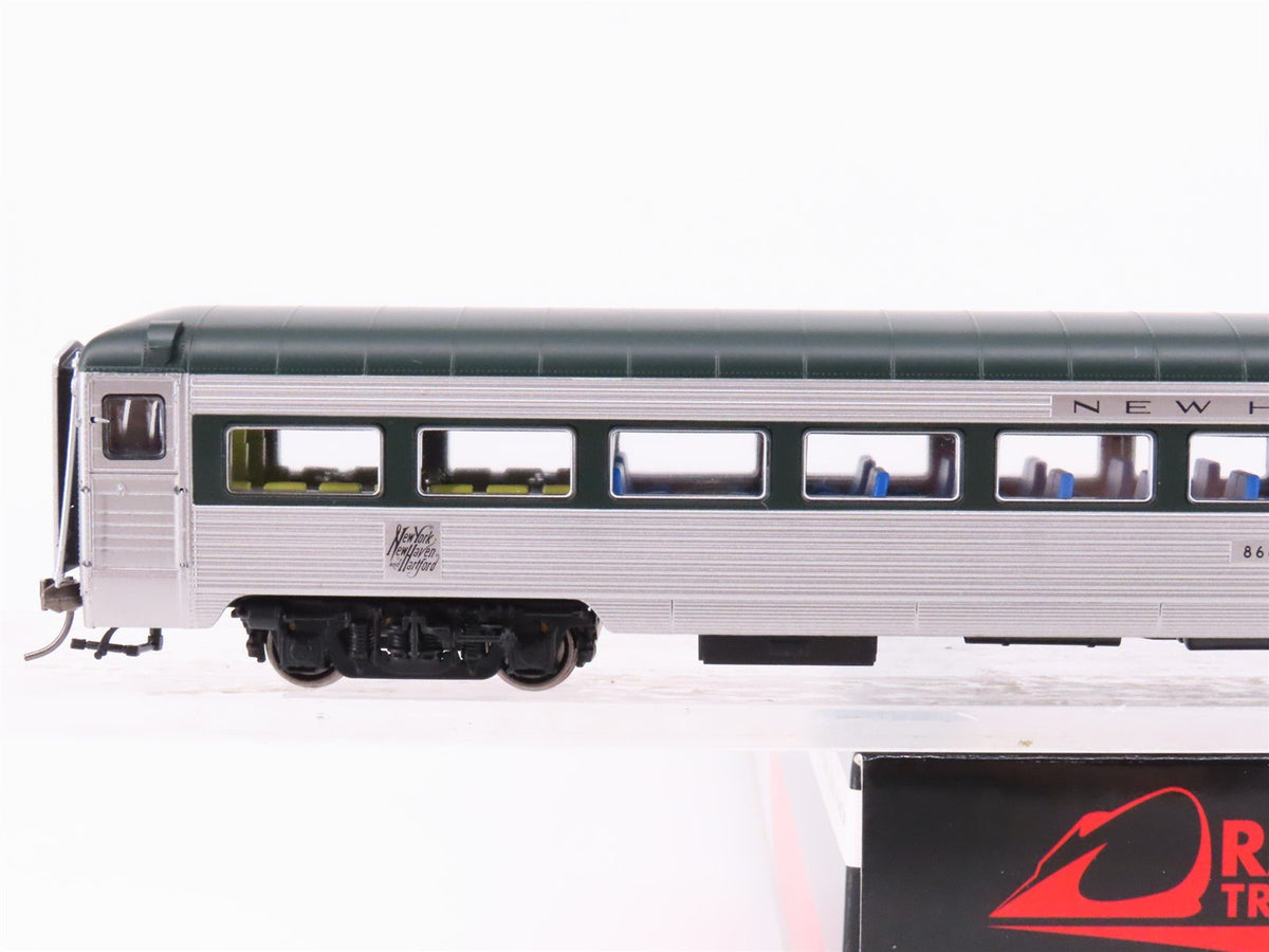 HO Scale Rapido 17207 NH New Haven Coach Passenger Car #8664 w/ Lights